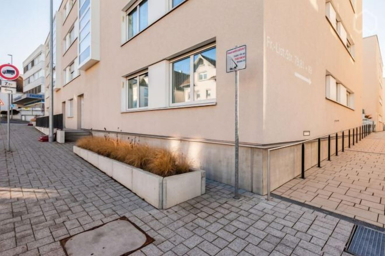 Exterior & Views 2, EXQUIS 2BR Luxury Apt. ROLF BENZ Parking Centre Kitchen Pick-up Service Airport, Böblingen