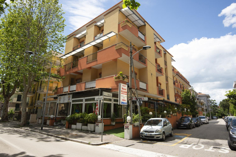 Exterior & Views, Picador, Rimini