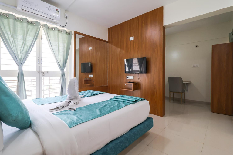 Bedroom 2, Hotel Tridents, Pune