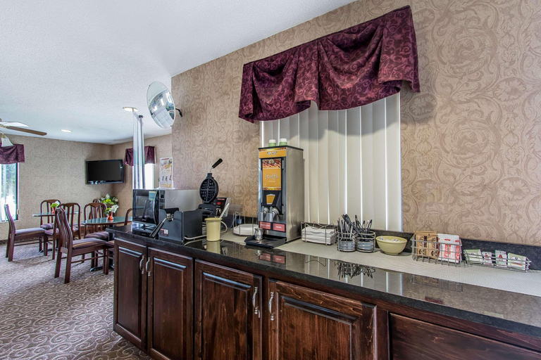 Food & Drinks 5, Quality Inn Andalusia, Covington