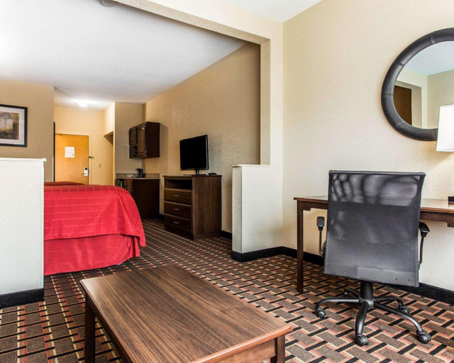 Public Area 3, Quality Suites Hickory South, Catawba