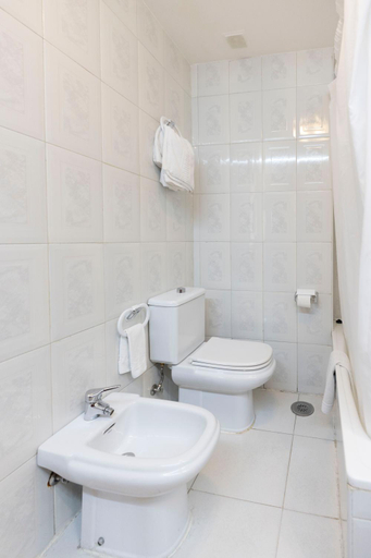 Bathroom 4, Hotel Madrid, Pontevedra