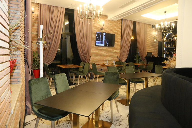Food & Drinks 5, Hotel Kloest, Durrësit