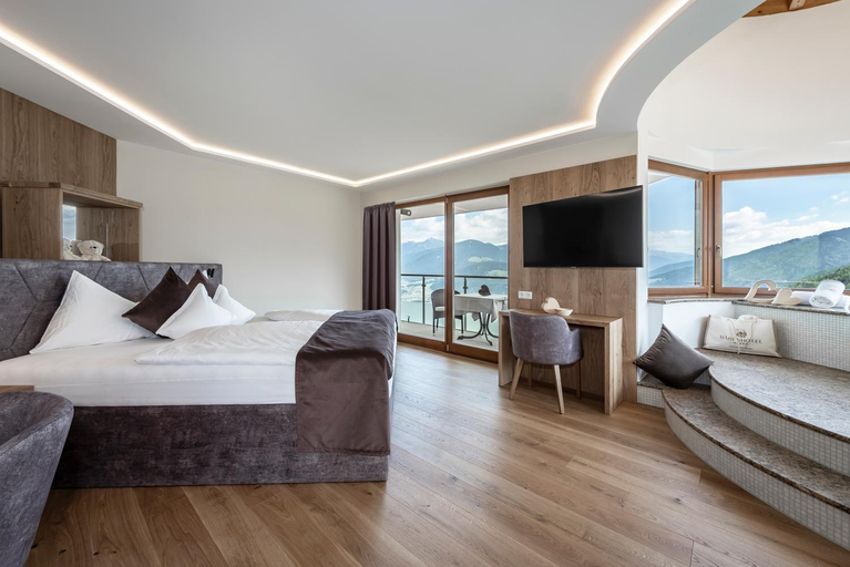 Bedroom 3, Barenhotel, Bolzano