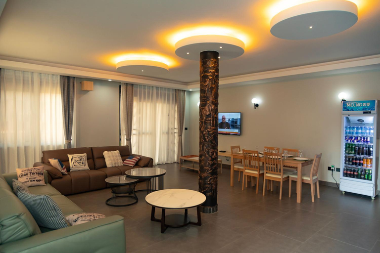 Food & Drinks, Sumix Hotel, Busiiro