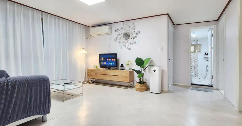 Others 4, 마이리틀 White Linen House, Mapo