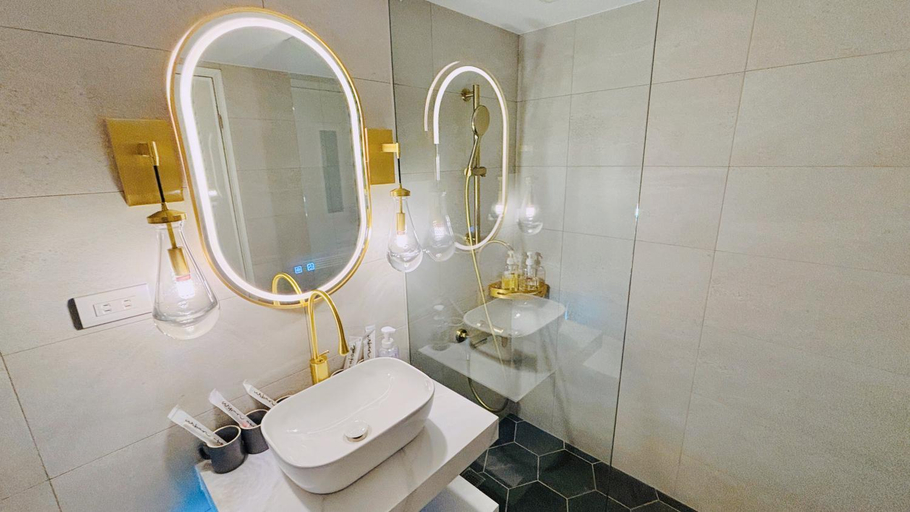 Bathroom 4