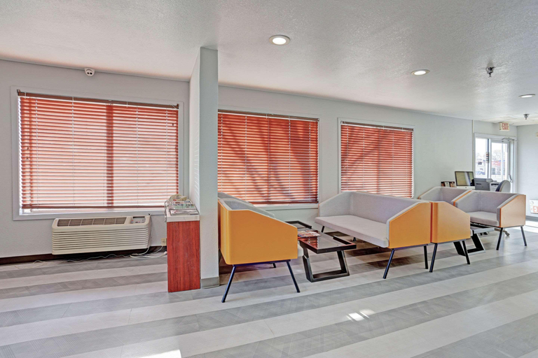 Public Area 2, Quality Inn Pierre-Fort Pierre, Hughes