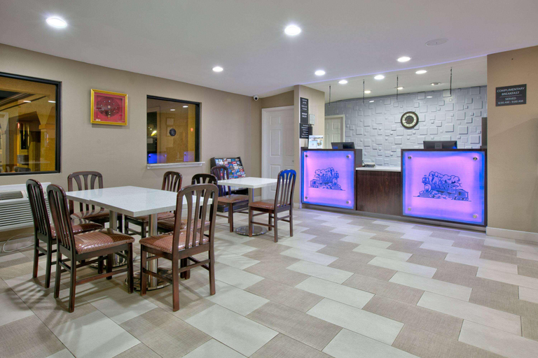 Public Area 3, Super 8 by Wyndham Palestine, Anderson