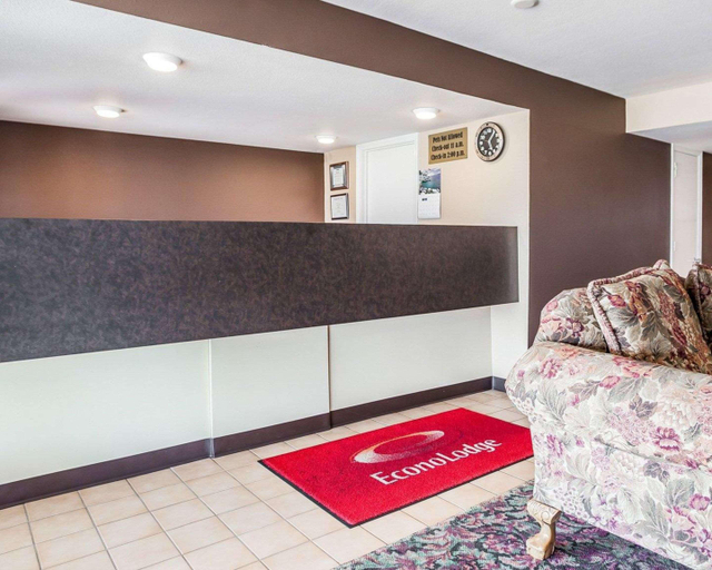 Public Area 2, Econo Lodge Jefferson City, Cole