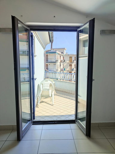 Bedroom 2, Hotel Villa Danci - Camere e Appartamenti, Savona