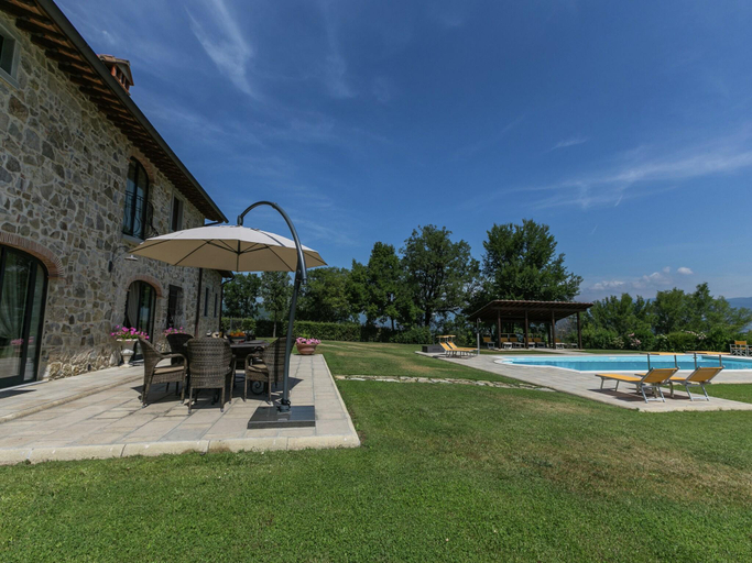 Others 4, Luxury Villas in Poppi with Heated Pool, Arezzo