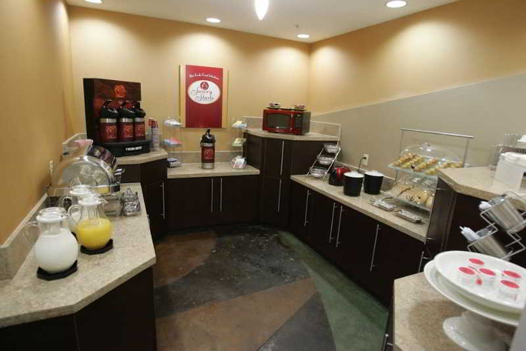 Food & Drinks 5, Comfort Suites Perrysburg - Toledo South, Wood