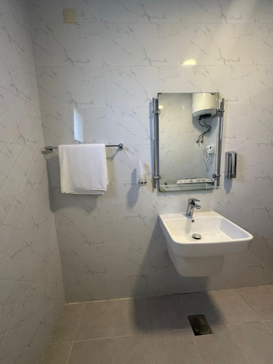 Bathroom 2, الساعه 60 للشقق المخدومه, Dammam