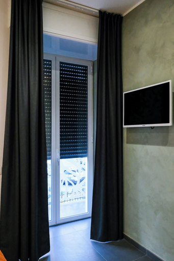 Others 5, Allegro Hotels, Napoli
