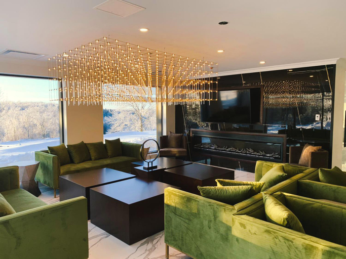 Public Area, Mount Alverno Luxury Resorts, Peel