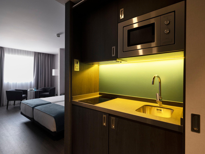 Bedroom 2, HG City Suites Barcelona, Barcelona