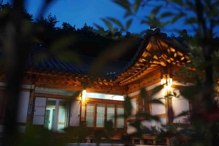 Others 2, Lee Cho Hanok, Gyeongju
