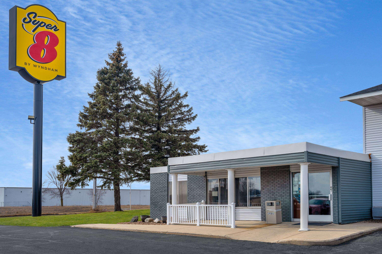 Exterior & Views 2, Super 8 by Wyndham Owatonna, Steele