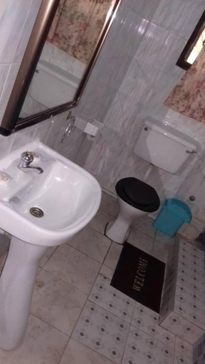 Bathroom 3, Gya-son Royal Guest House, Kumasi