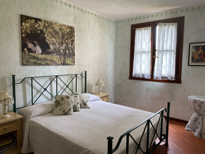 Bedroom 2, Apartment in Italy near Lake Garda  Gardaland, Verona