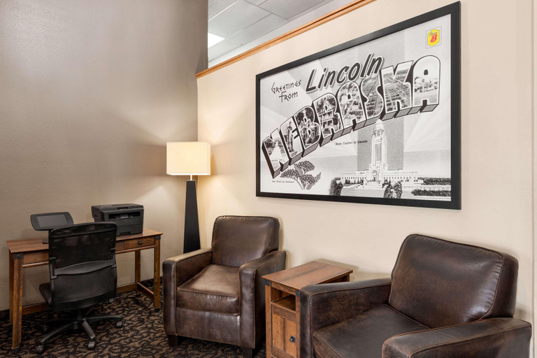 Public Area 2, Super 8 by Wyndham Lincoln North, Lancaster