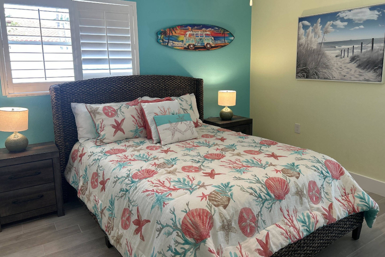 Bedroom 3, Lulu's Crescent Cottages - Entire two Unit Complex, Sarasota