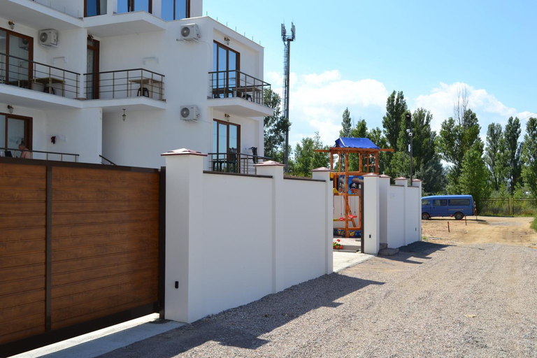 Others 2, Villa Dinastiya, Bilhorod-Dnistrovs'kyi