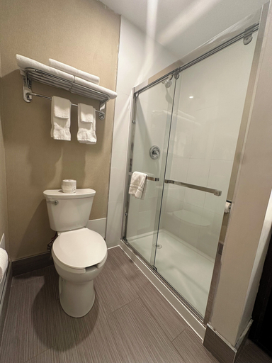 Bathroom 4, City Express by Marriott Port Hope, Northumberland