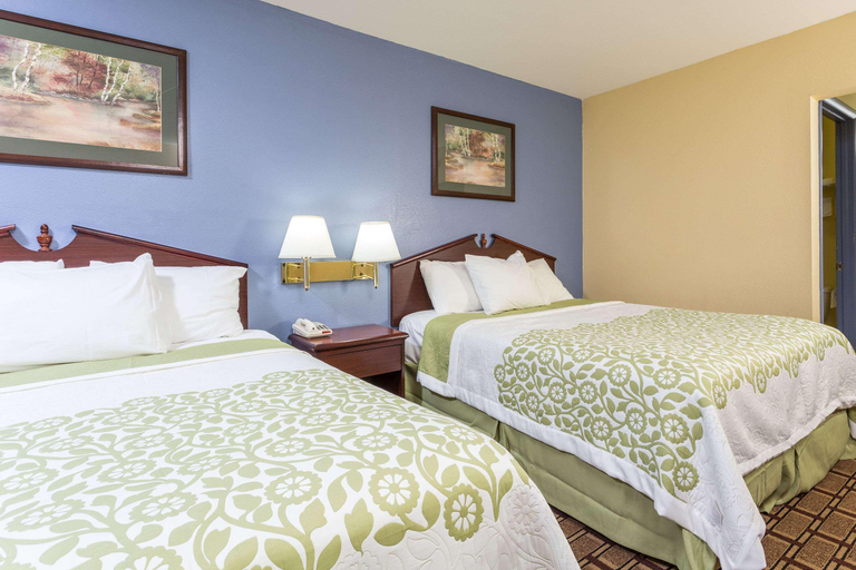 Bedroom 3, Days Inn by Wyndham Dickson, Dickson