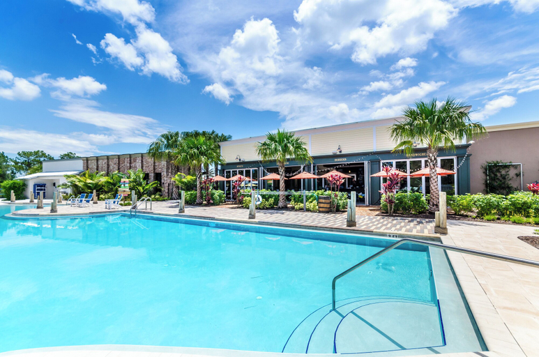 Sport & Beauty, 409 Captiva Drive, Polk