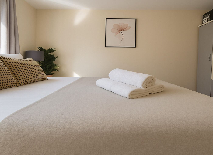 Bedroom 2, Modern 2-Bed flat Heart of Wembley, London