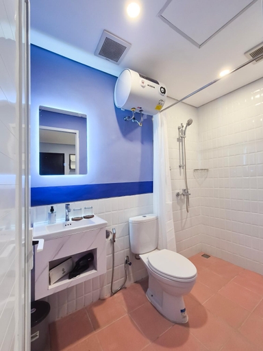 Bathroom 4, Treehita Cabin Jogja, Sleman