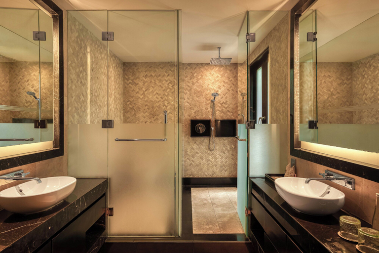 Bathroom 29