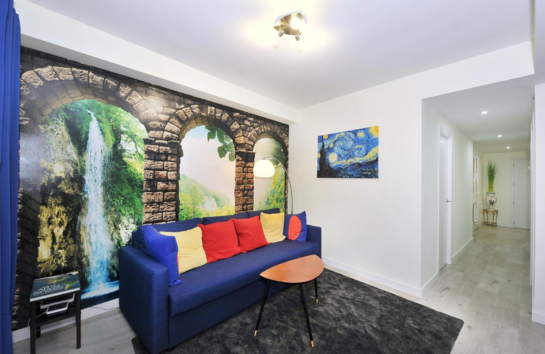 Others 4, Apartamentos Megaleon, Segovia