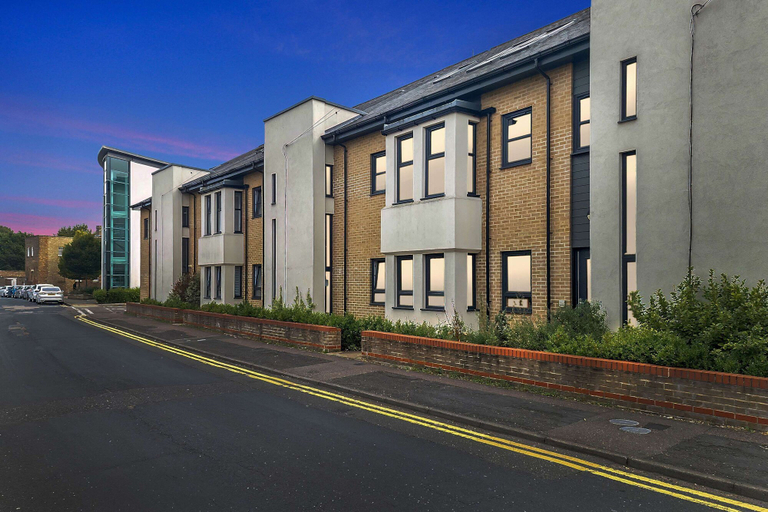 Room 4, 30 Monthly Discount St Mary s Apartment, Cambridgeshire