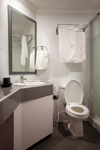 Bathroom, THE AMSTERDAM HOTEL, Mabalacat
