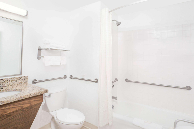 Bathroom 4, Super 8 by Wyndham Middletown, Orange