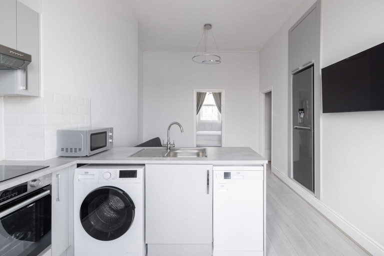 Room 5, Host Stay Aberdeen Walk Apartment, North Yorkshire