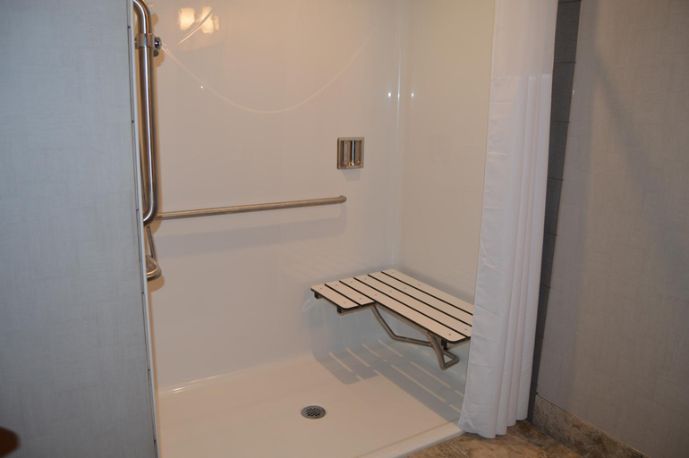 Bathroom 3, Cobble Creek Lodge, Division No. 4