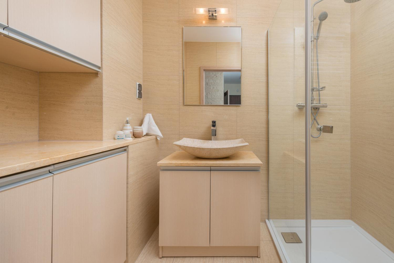 Bathroom 2, Chmielna Park Apartments Old Town, Gdańsk City