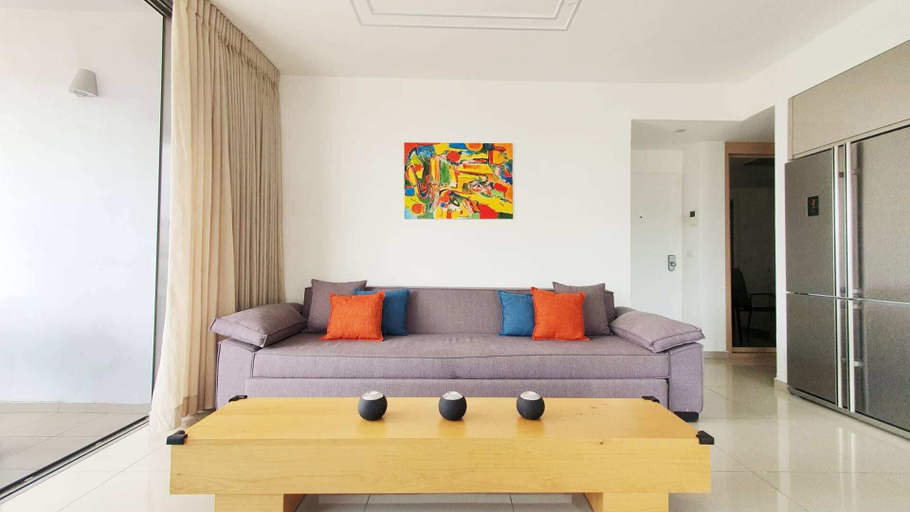 Others 5, Bedroom Apartment with Balcony and City Views