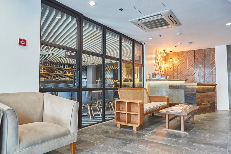 Public Area 3, 5880 Enriquez Residences, Makati City