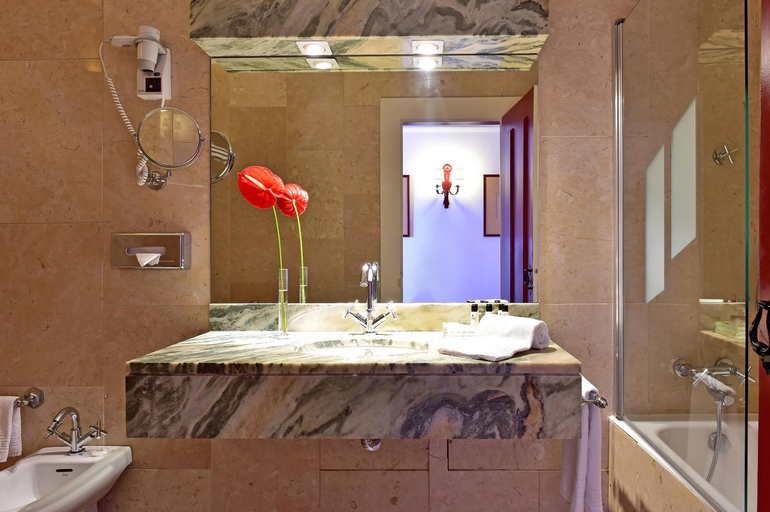 Bathroom 5, Pousada Convento de Beja - Historic Hotel, Beja