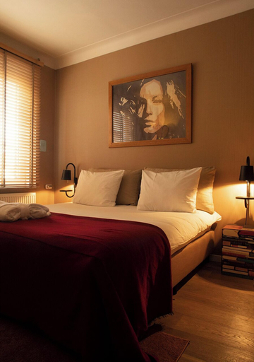 Bedroom 2, A place - Vrijdagmarkt 1, Antwerpen