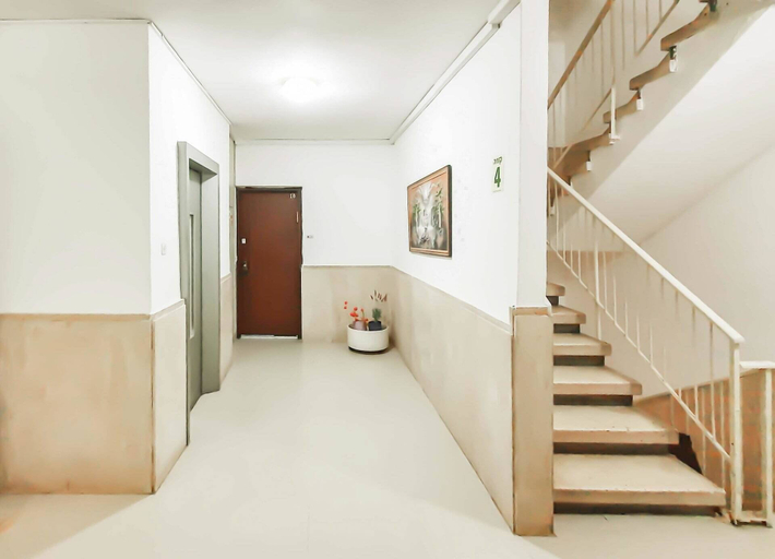 Others 5, Charming 3bdr apt with sea view B5