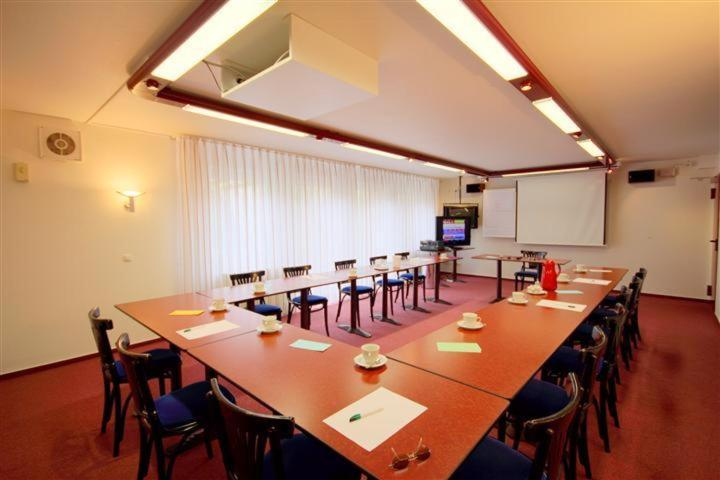 Others 5, Hotel Zur Linde, Wesel