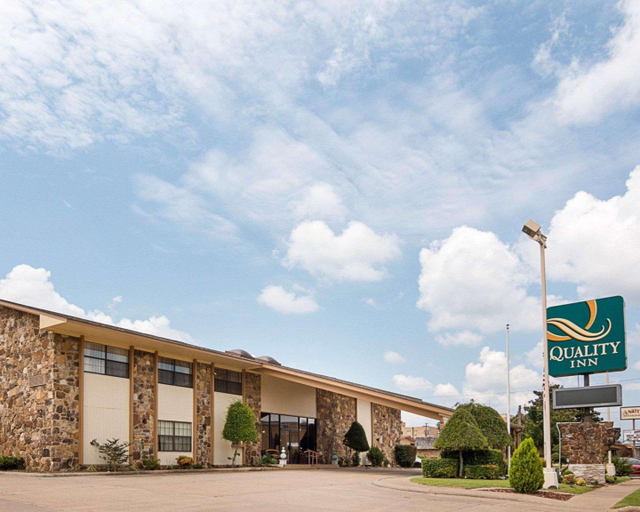 Exterior & Views 2, Quality Inn Magnolia, Columbia