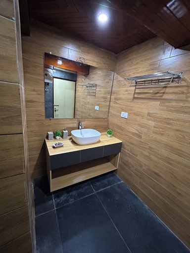 Bathroom, The Rooftop By Darjeeling, Darjiling