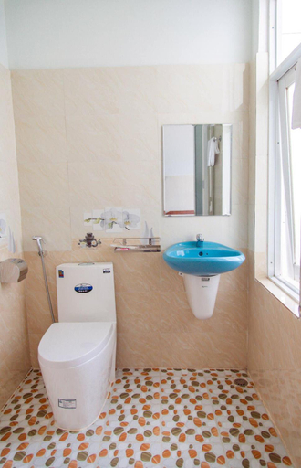 Bathroom 3, Thu Hien Hotel Pleiku - by BAY LUXURY, Pleiku